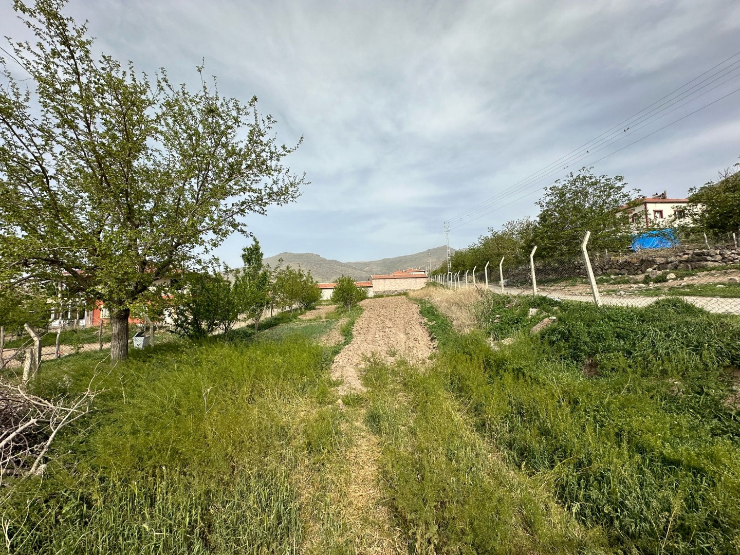 KAYSERİ DEVELİ ZİLE MAHALLESİ AKTAŞ MEVKİİNDE SATILIK İMARLI ARSA